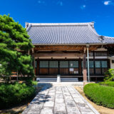 お寺の役割とは？昔と今の違いや行く理由、何を祈るべきかを専門家が徹底解説
