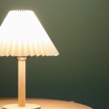 電気が勝手につくのは漏電のサイン？原因と見分け方、試すべき対処法を解説