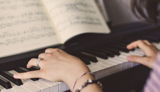 マンションでのピアノ演奏は非常識？苦情を回避するルールと防音対策を徹底解説